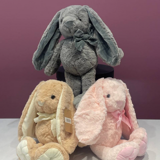 Зайчик з бантиком 25см