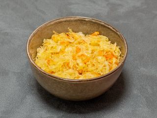 Surówka z kapusty kiszonej