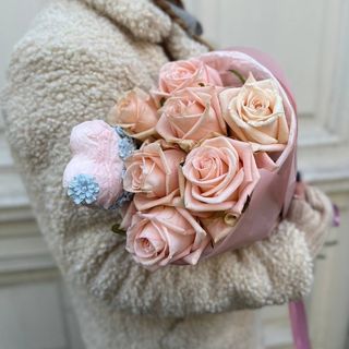 Букет 7 троянд Кімберлі та серце