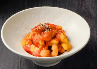 Жареная курица в кисло-сладком соусе (400г)