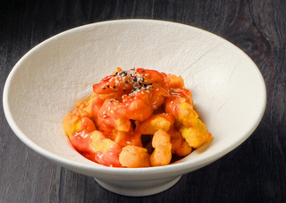 Жареная курица в кисло-сладком соусе (400г)