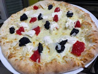 Pizza caviar 30 cm