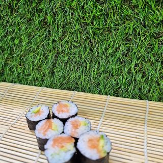 N9 Hosomaki tonno, spigola 6 pezzi