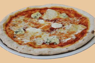 Pizza quattro formaggi