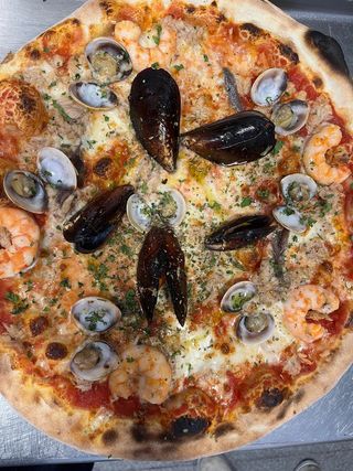Pizza Frutos Del Mar (33 cm)
