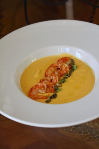 Гарбузовий крем-суп з креветками