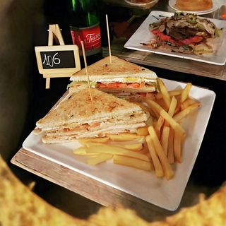 Club sandwich el sombrero