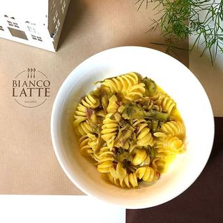 FUSILLONI ZAFFERANO, SPECK E ZUCCHINE