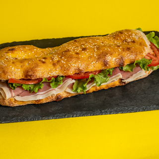 Sendvič sa pršutom 445gr