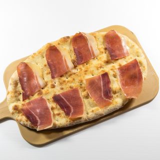 Focaccia con Prosciutto Crudo