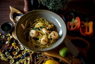 SPAGHETTI CU CREVETI