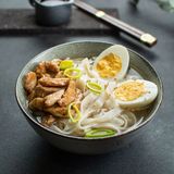 Ռամեն խոզի մսով