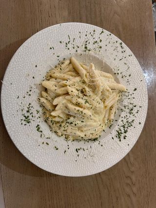 Tjestenina s četri vrste sira