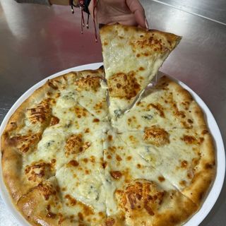 Pizza Quattro Formaggi Ø32cm