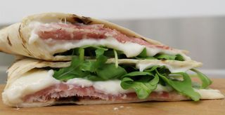 Spianata piccante calabra, squacquerone di Romagna e rucola