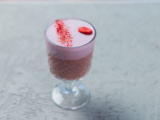 Полуничне лате (250ml)