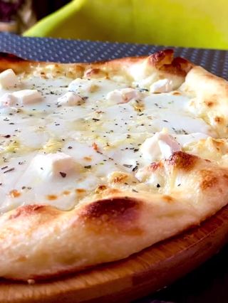 Пицца "Четыре сыра"