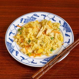 Pirjana riža s piletinom i curry