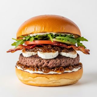 Smash con caprino di Amatrice, marmellata di fichi, bacon e rucola