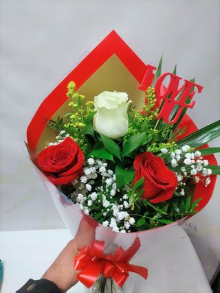 3 Rosas Blanca Y Roja