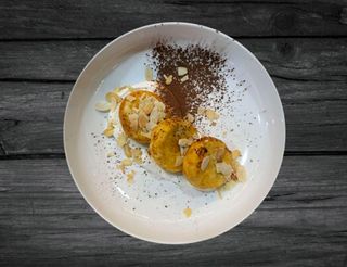 Сирники зі сметаною