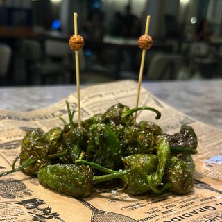 Pimientos del padrón/Piparras fritas