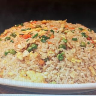 Egg fried rice con uova