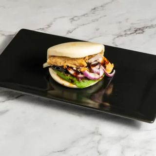 CHICKEN BAO ( 2 UNDS )