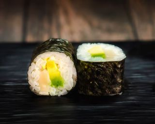 Maki Pez Mantequilla y Aguacate (8p)