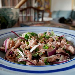 Ensalada Larb Kai