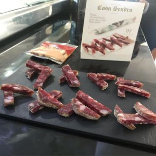 Mollete Salchichón Sendra