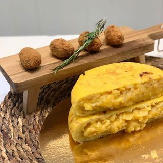 Tortilla De Patatas Con Cebolla