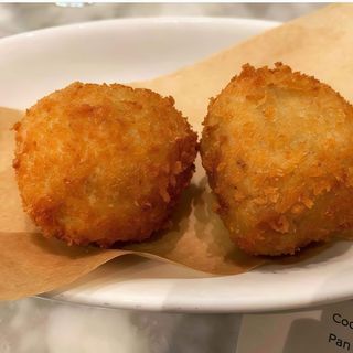 melon with iberian ham croquettes (3 units.)