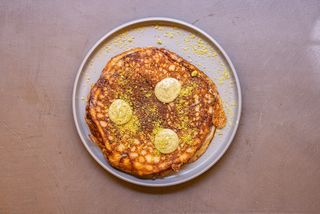 Pancake Con Crema De Pistacho Y Frutas Variadas (Ración)