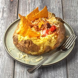 Kumpir chilli con carne duży