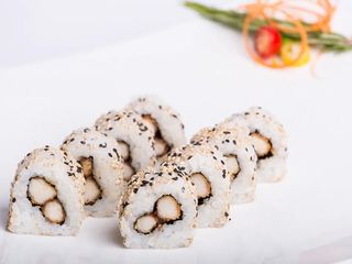 Uramaki Pollo Rebozado con Teriyaki