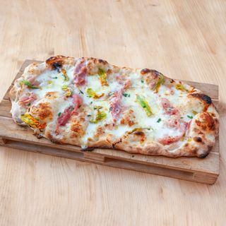 Pinsa romana biancha l'intrigante