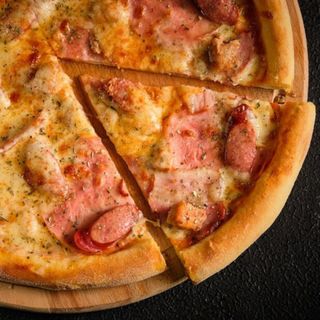 Піца М'ясний мікс 30 см / 0,650 гр