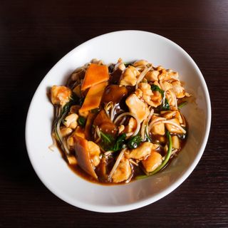 32) Pollo con verdure