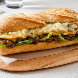 Bocadillo De Ternera
