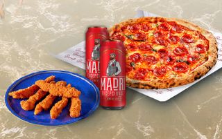 КОМБО ПИЦА ПЕПЕРОНИ+ПИЛЕШКИ ПРЪЧИЦИ+2 БР. БИРА MADRI