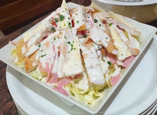 Insalata Di Pollo Con Salsa Rosa