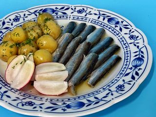 Картопля з тюлькою (250g)