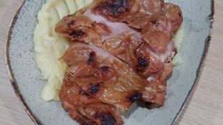 Dimljeni batak sa grila i prilog