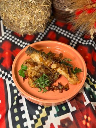 Короп смажений з цибулею