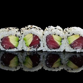 237 Ura maguro avocado