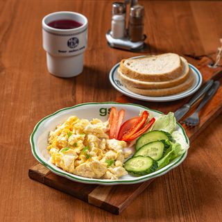 Jajecznica z 3 jaj na maśle