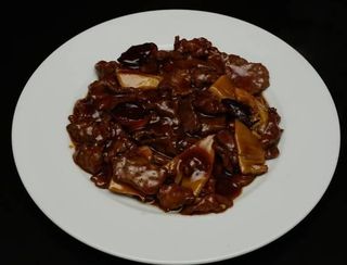 Ternera Con Bambú Y Setas Chinas