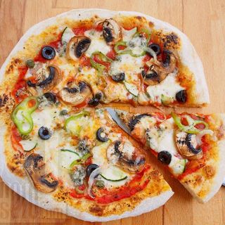 Ham Mushrooms Pizza (Mediana)