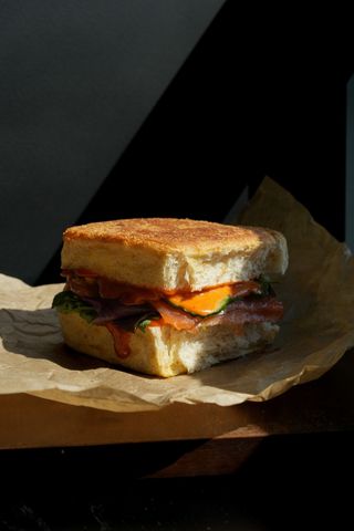 Сендвіч спайсі лосось